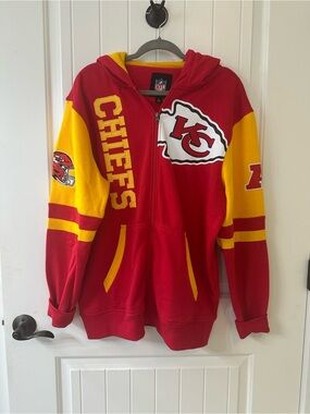 Kanas City Chiefs Sweatshirt Size-L